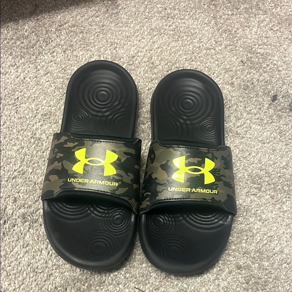 Under Armour Kids Camo Slide Sandals - Black and Green